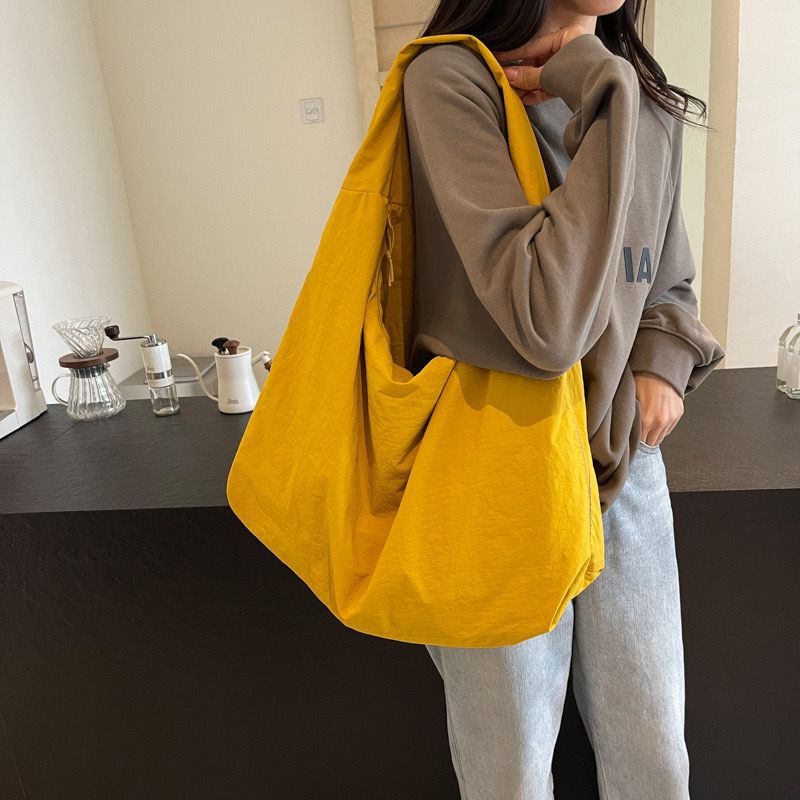 Textured Canvas Tote Bag — Everyday Style That Goes Everywhere